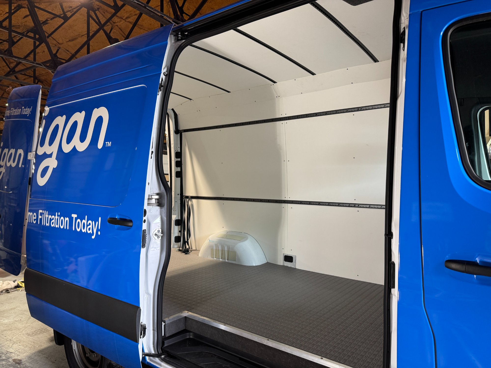 Commercial van interior liner