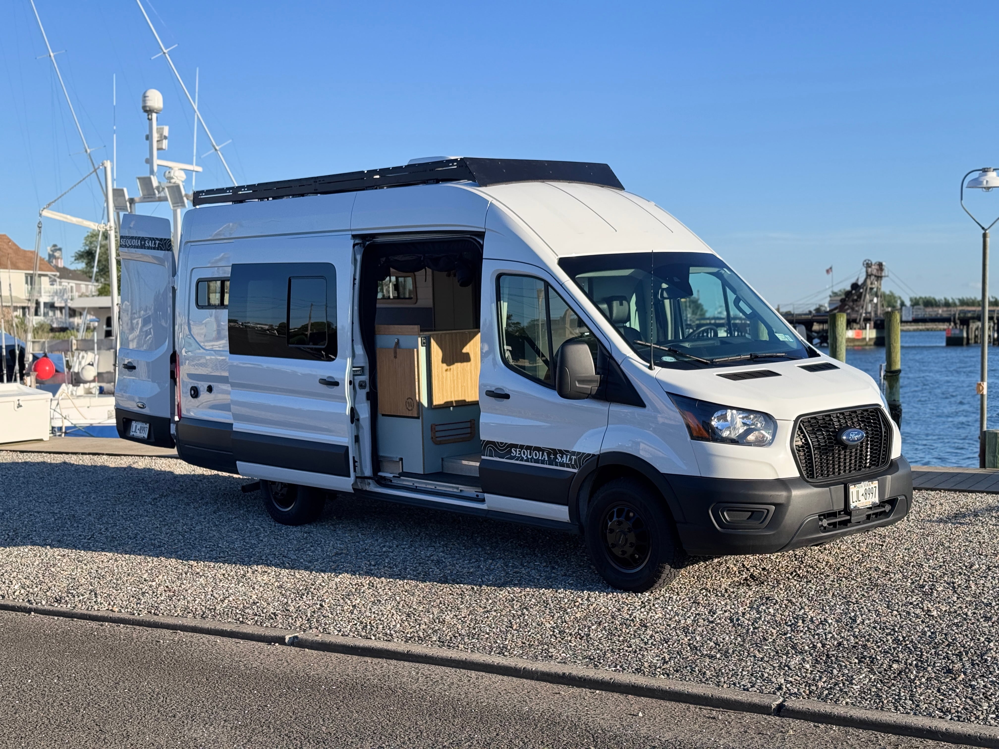 Camp Cruiser — exterior