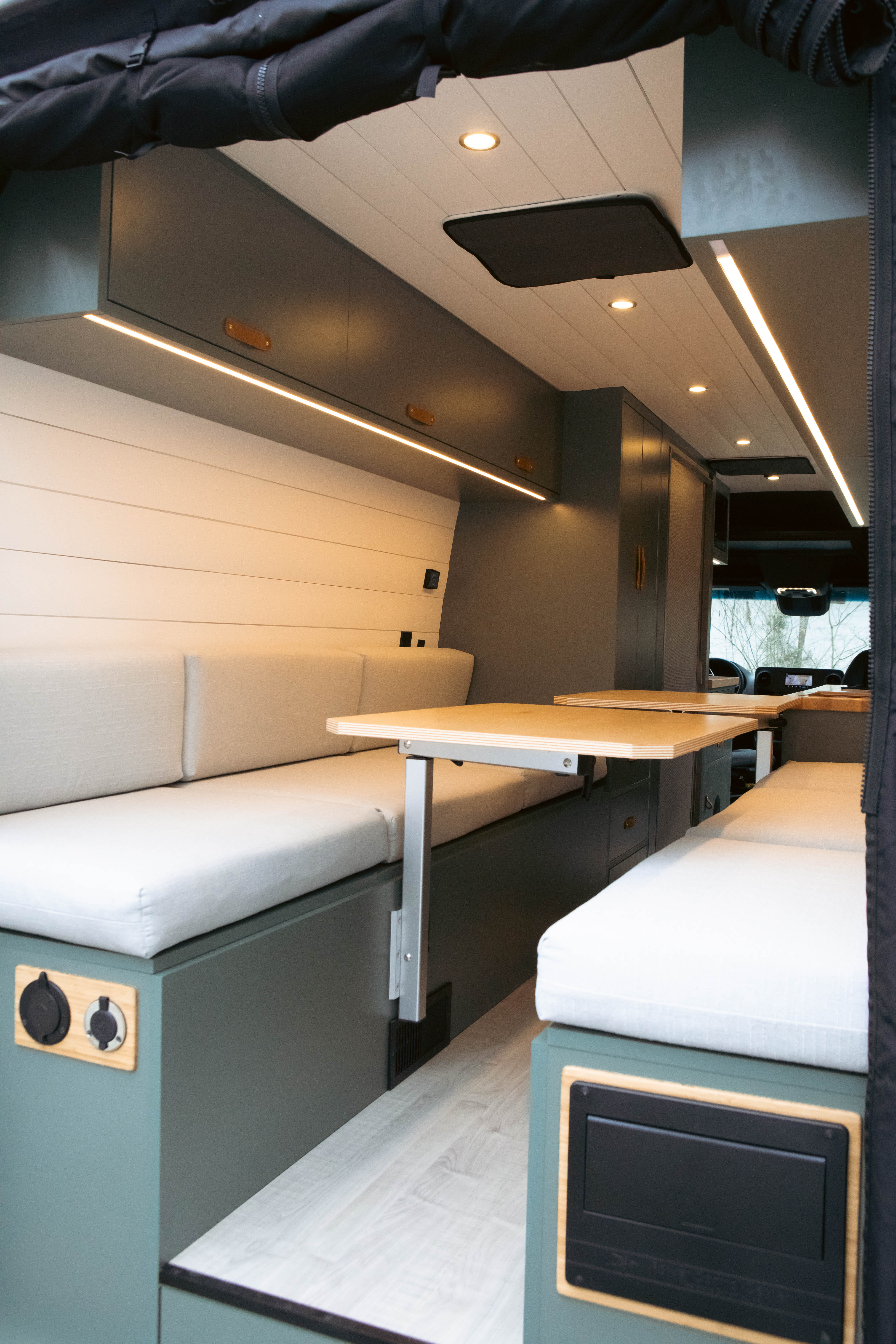 Drift-Wood — lounge interior