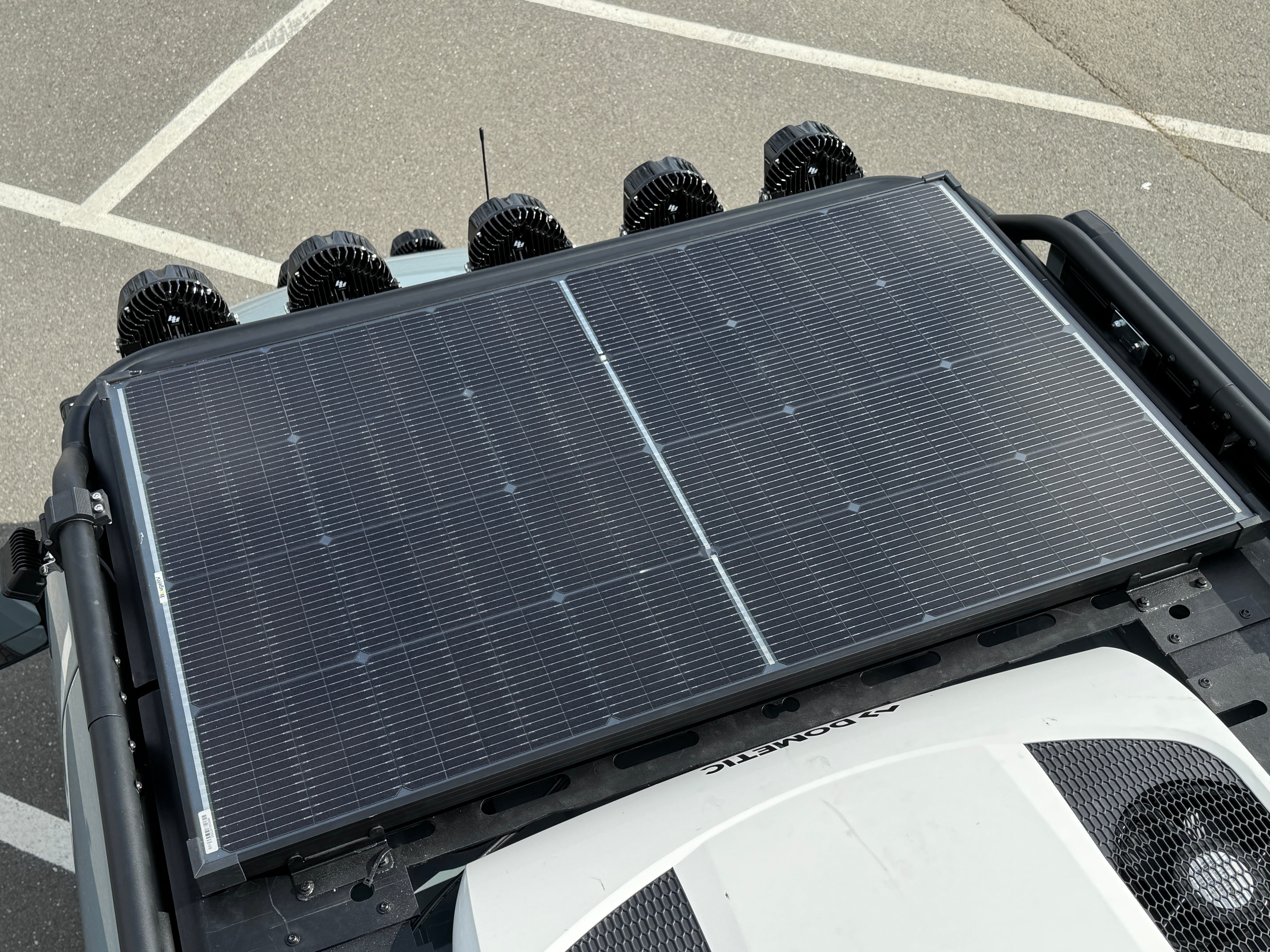 Family Van — detail solar