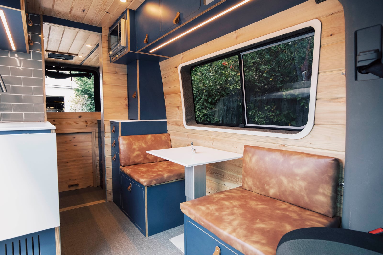 Frankenvan — dinette table window