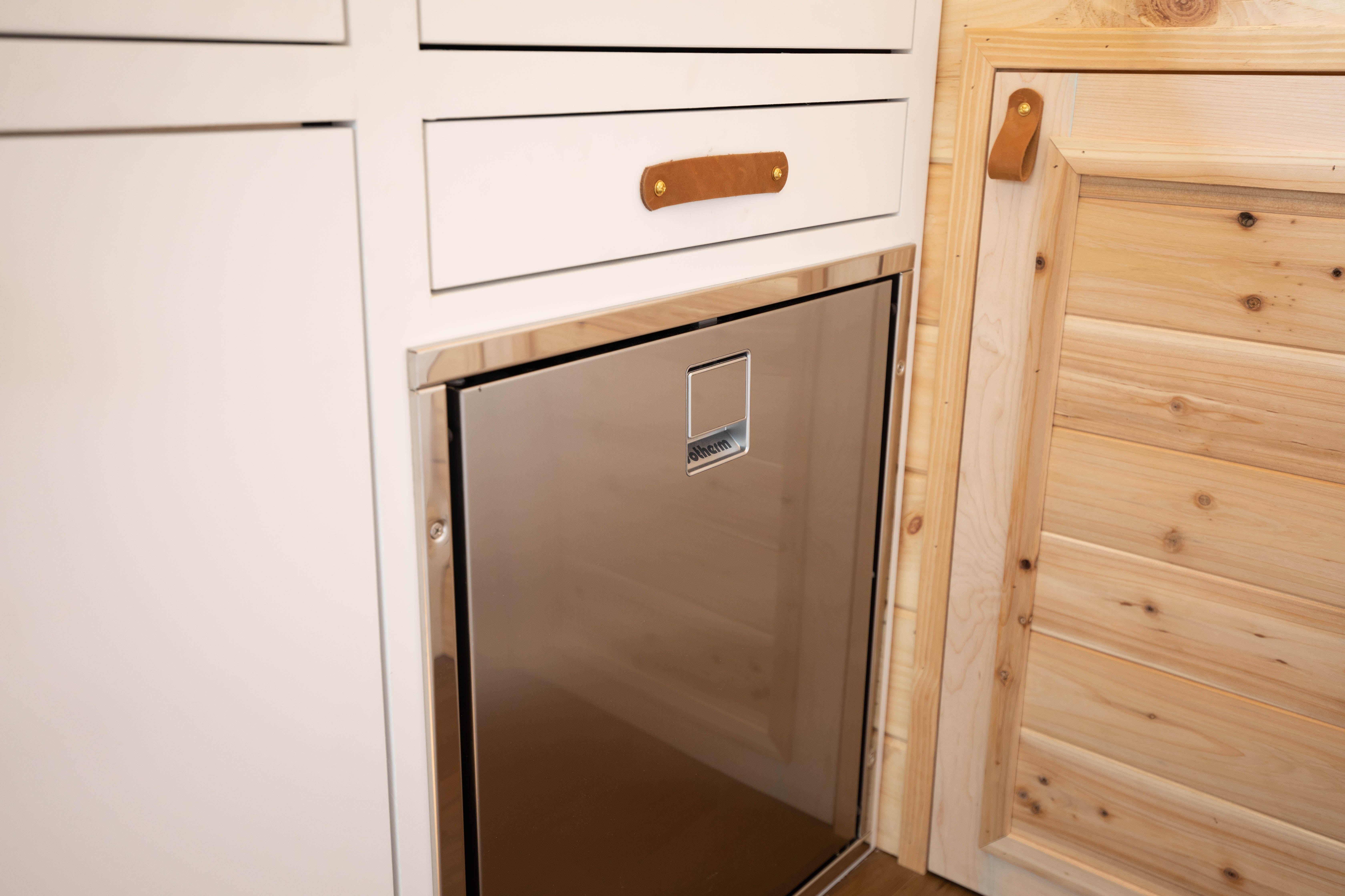 Highpoint — galley
