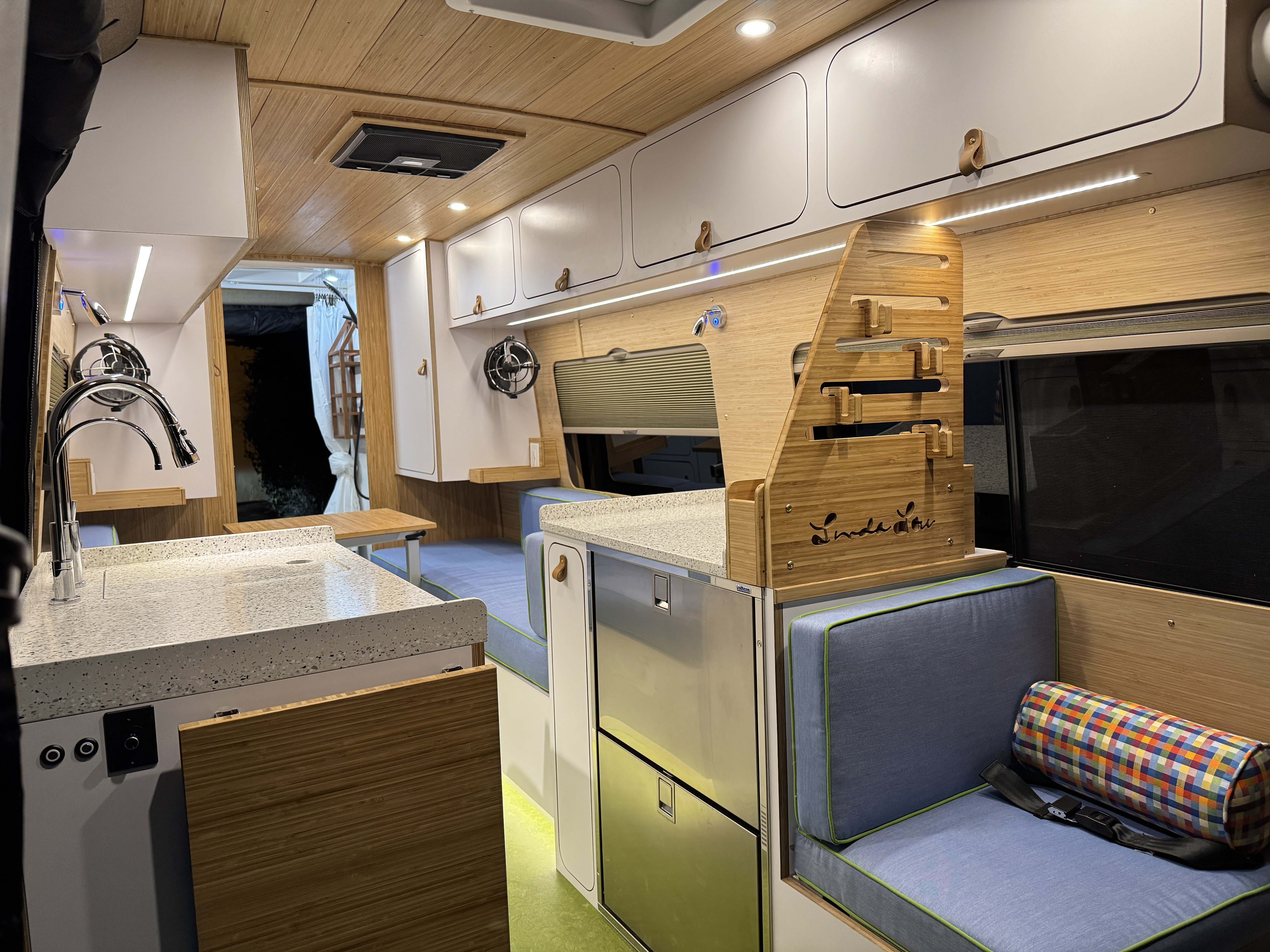 Linda-Lou — galley wide