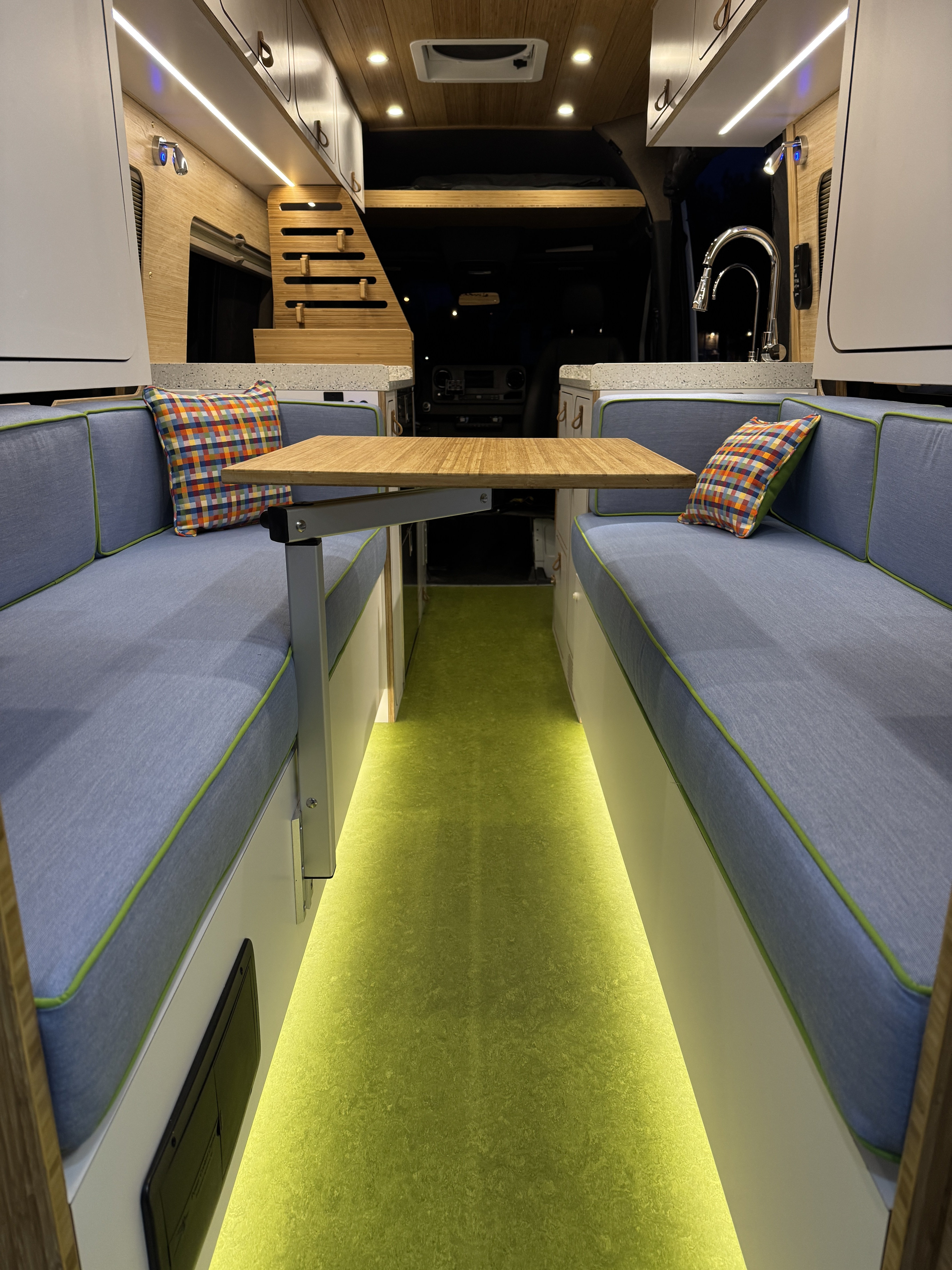 Linda-Lou — Mercedes Sprinter 170, interior looking forward
