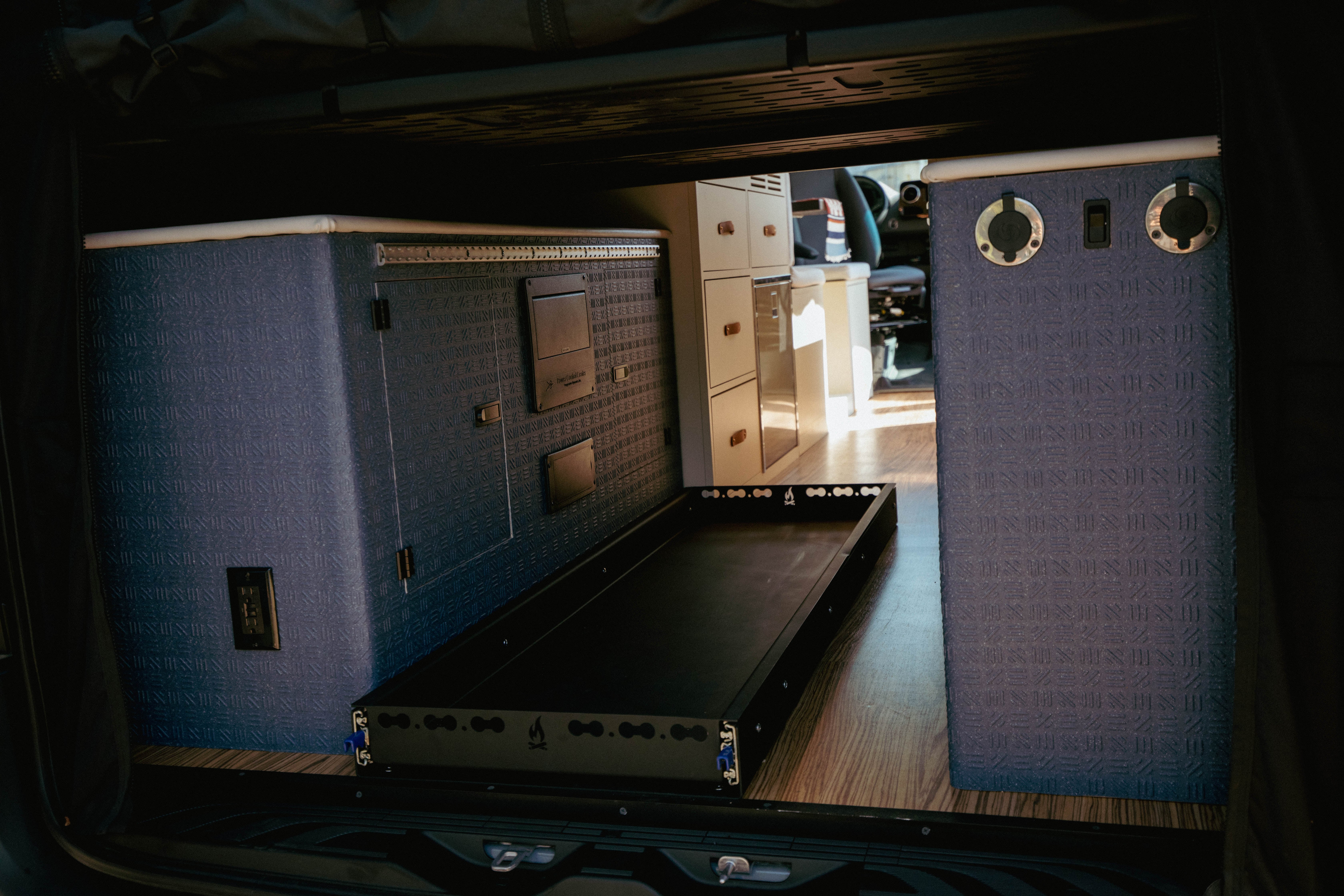 Mariner — garage