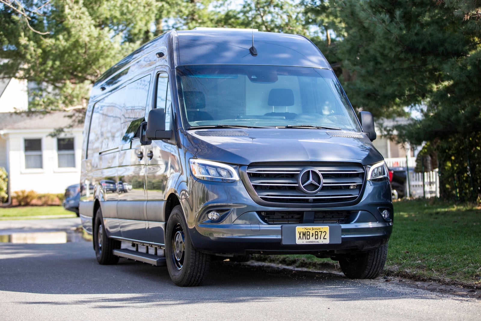 PROCEED Mobile Testing Van — graphite-grey Sprinter exterior