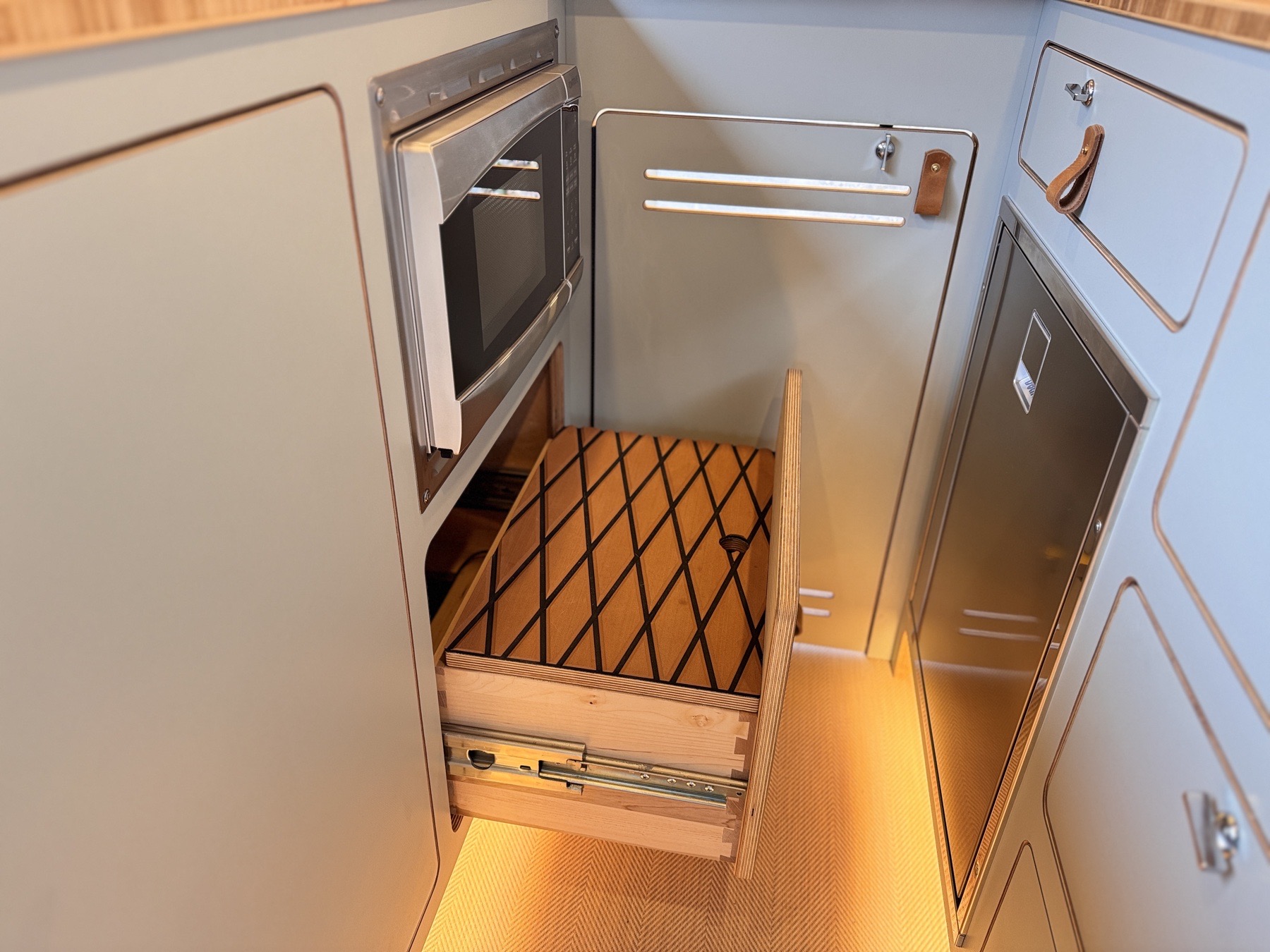 Scout — custom drawer with diamond organizer insert